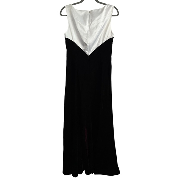 Vintage Reggio Elegant Black and White Burgundy Evening Gown-Size 8 - Picture 3 of 11